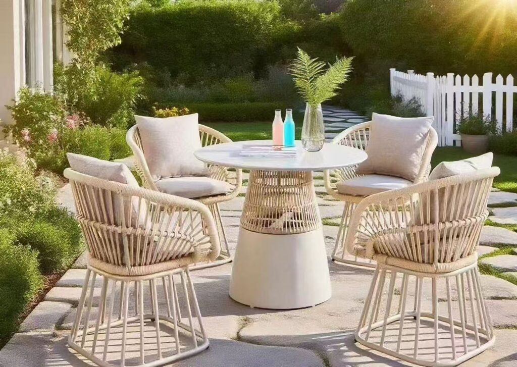 Outdoor chair and table set 